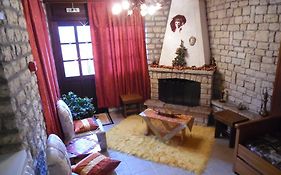 Elatos Rooms